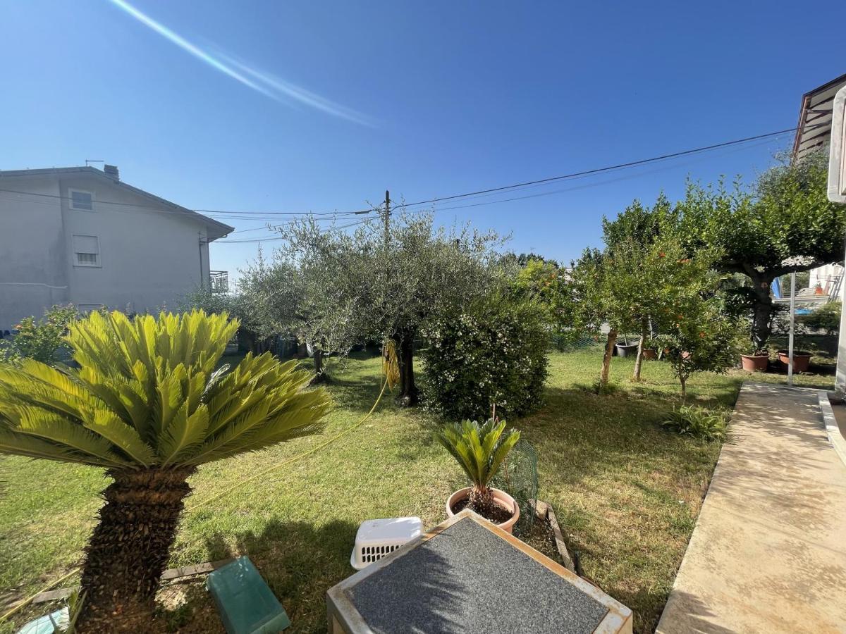 Appartamento Oasi Di Relax Santa Maria di Scacciano Esterno foto